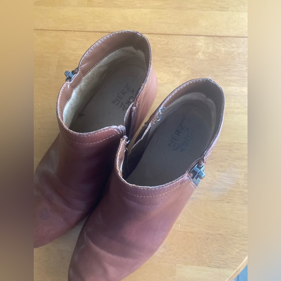 Brown leather naturalizer ankle booties - Picture 8 of 12